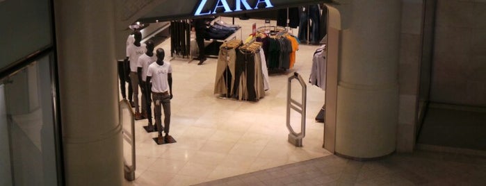 Zara is one of สถานที่ที่ Shank ถูกใจ.