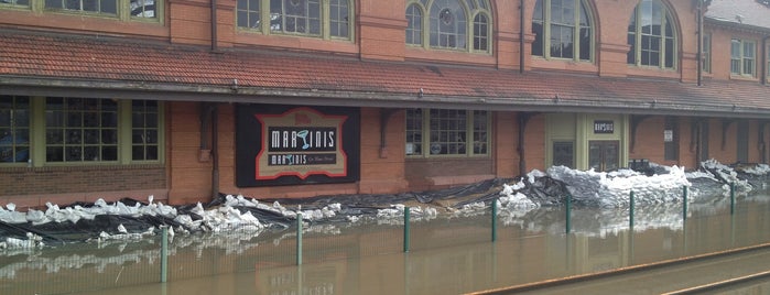 Martini's On Water Street is one of Peoria Bar List.