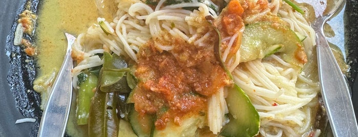 ขนมจีนเมืองคอน (เส้นสด) is one of Favorite Food.