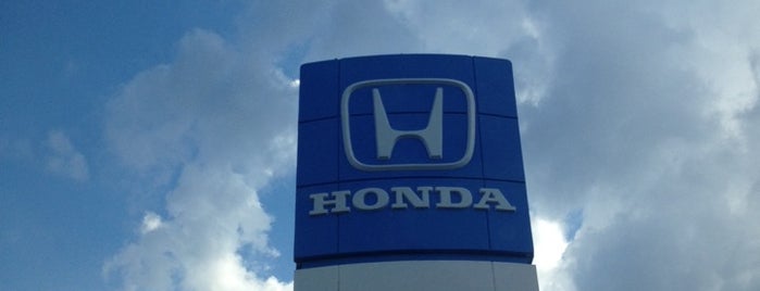 Honda of Frontenac is one of Tempat yang Disukai Lee Ann.