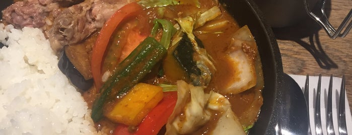 野菜を食べるカレー camp express is one of Yongsukさんのお気に入りスポット.