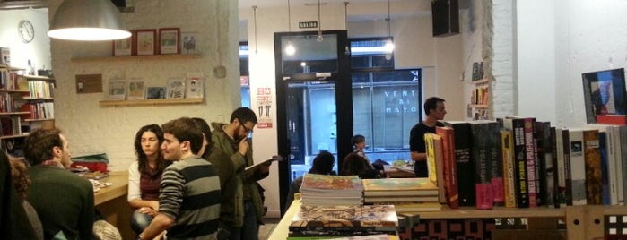 Molar Discos & Libros is one of Cafe.