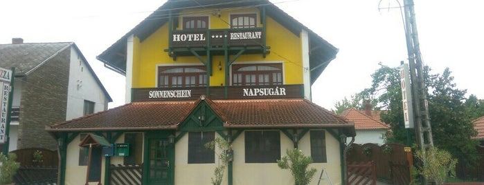 Napsugár Hotel és Étterem is one of Sveta 님이 좋아한 장소.