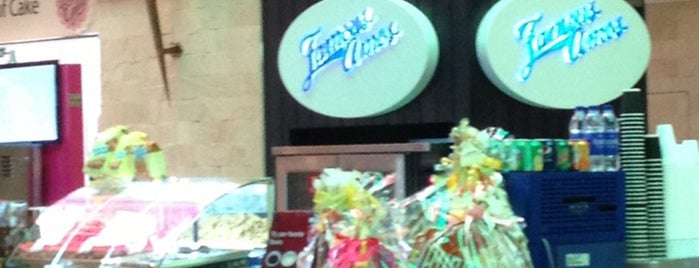 Famous Amos is one of Mirdif Area.