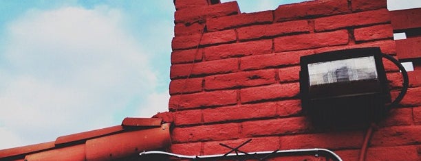 Bricks is one of Tempat yang Disimpan kaleb.