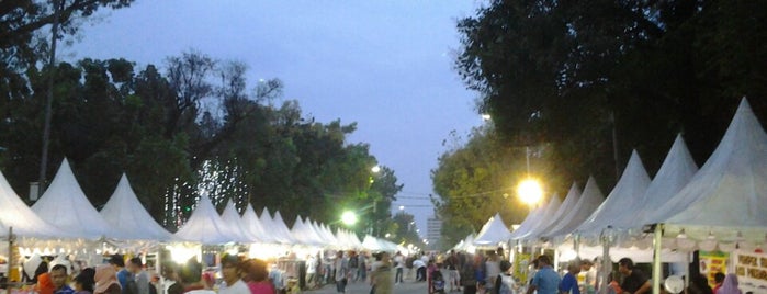 KAKI LIMA NIGHT MARKET is one of Explore F&B in Jakarta.