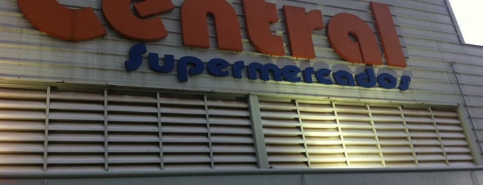 Supermercado Central is one of Locais curtidos por Adriane.
