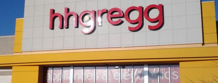 hhgregg is one of Christopherさんのお気に入りスポット.