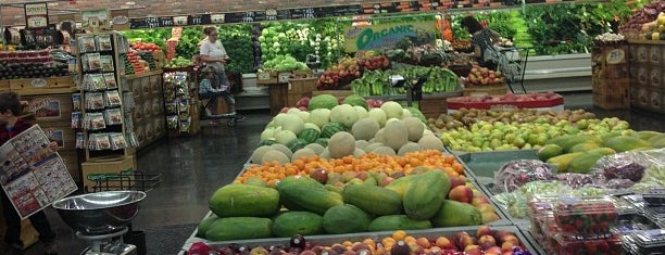 Sprouts Farmers Market is one of Heather : понравившиеся места.