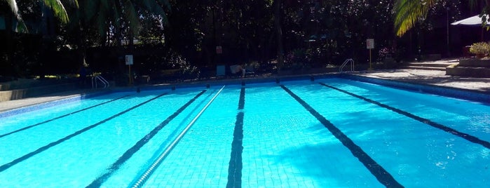 Alexandra Swimming Pool is one of Places.