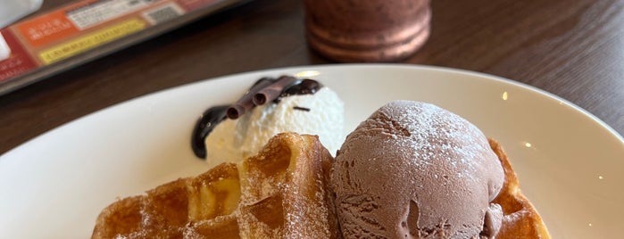 上島珈琲店 is one of Top picks for Cafés 2.