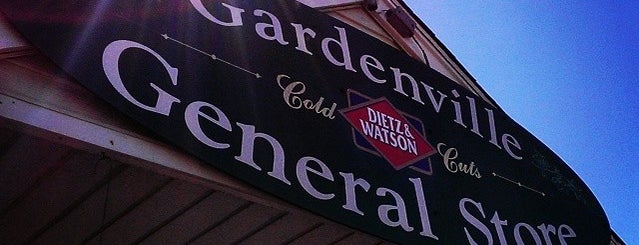 Gardenville General Store is one of melinda'nın Beğendiği Mekanlar.