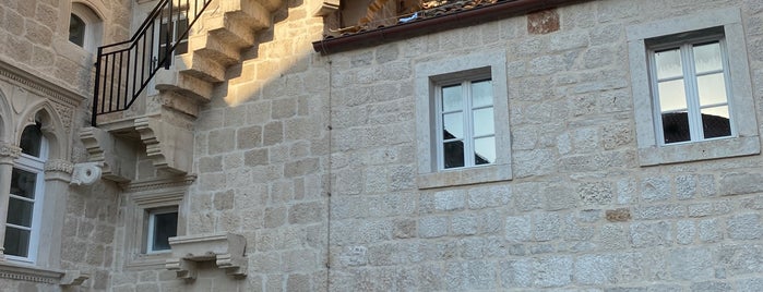Marko Polo's House is one of Croatia.