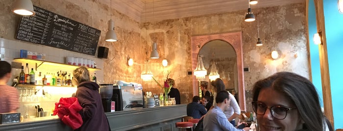Café Letka is one of Lugares favoritos de Gwen.