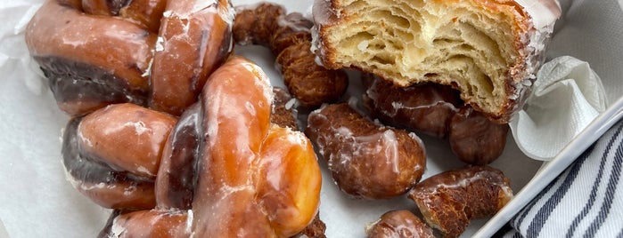 DK's Donuts is one of Los Angeles.