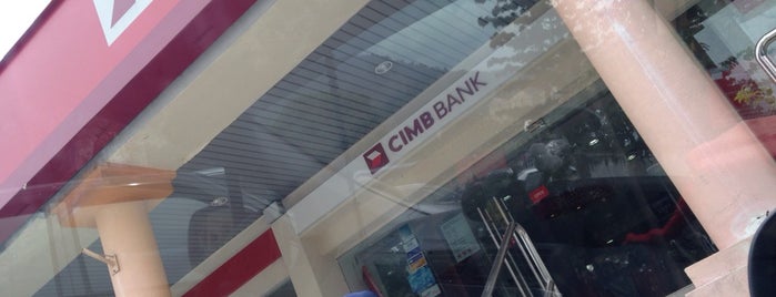 CIMB Bank is one of สถานที่ที่ Dave ถูกใจ.