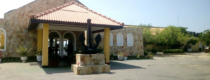 Fort Hammenhiel Resort is one of Lieux qui ont plu à FWB.