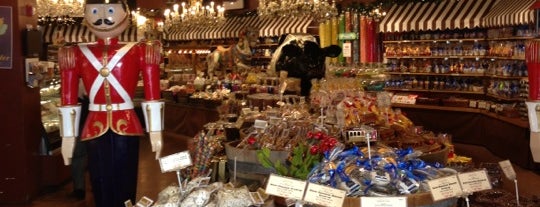 Ghirardelli Ice Cream & Chocolate Shop is one of Orte, die Sergio gefallen.