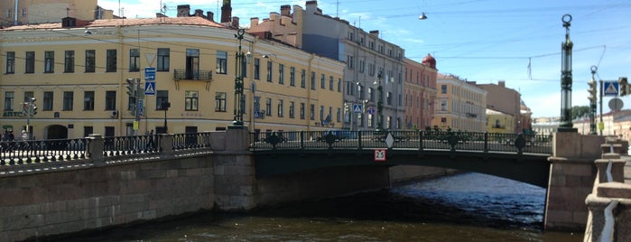 Voznesensky Bridge is one of СПБ.