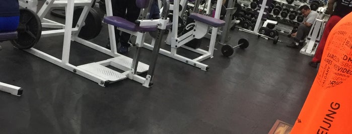 CDM Gym is one of Juanさんのお気に入りスポット.