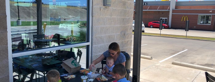 Starbucks is one of 6 Ideal Spots to Read the Morning News in Dallas.