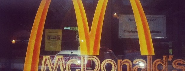 McDonald's is one of Orte, die Dean gefallen.
