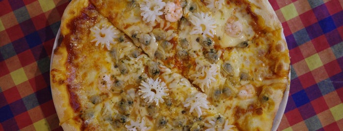Pizza Mania is one of Chiang Mai Cuisine.