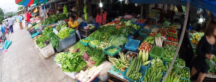 ตลาดลิปะใหญ่ is one of Thailand.