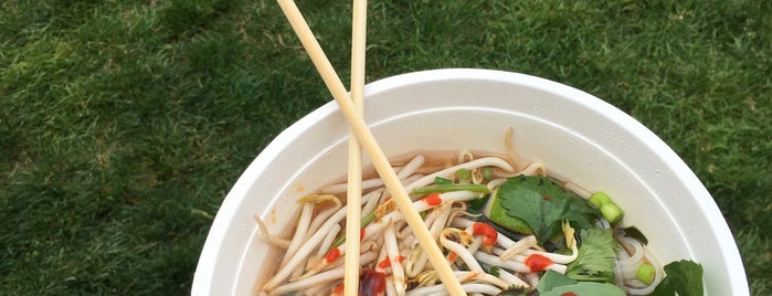Asian Food Festival is one of Posti che sono piaciuti a thadd.