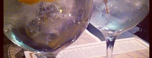 Gin Table Bistro is one of Orte, die Paco gefallen.