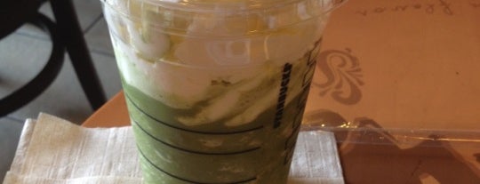 Starbucks is one of Locais curtidos por James.