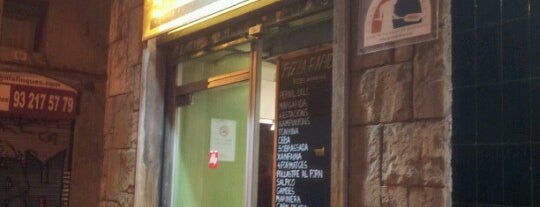 Pizza Ràpid is one of Cheap Eats Barcelona 5-10€.