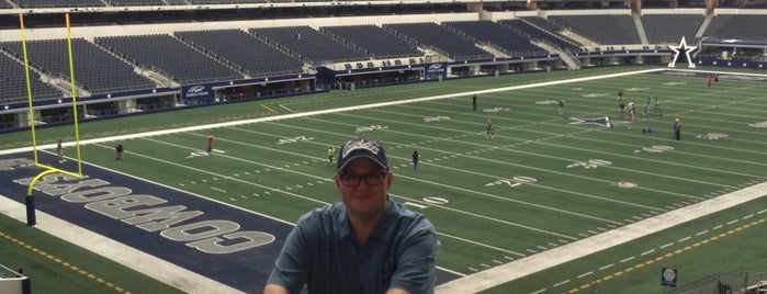 AT&T Stadium is one of Dennis’s Liked Places.