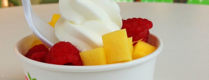 Pinkberry is one of Toddさんのお気に入りスポット.