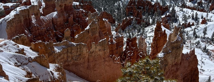 Sunrise Point is one of zion/bryce national park.