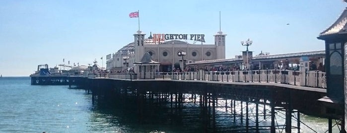 Brighton Palace Pier is one of สถานที่ที่ David ถูกใจ.