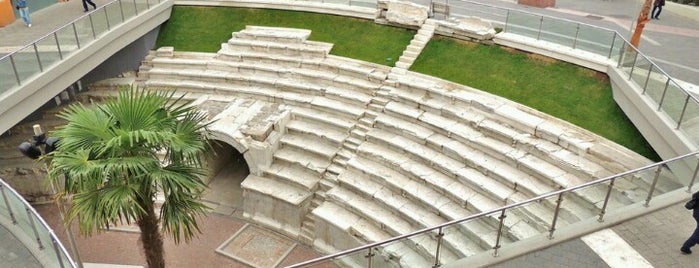 Античният стадион на Филипопол (Ancient Stadium of Philippopolis) is one of Tempat yang Disukai Carl.