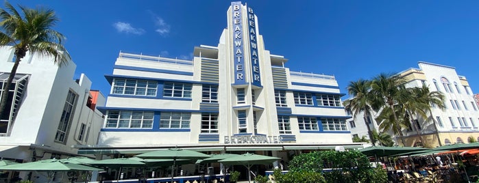 Art Deco District is one of Tempat yang Disukai Thiago.