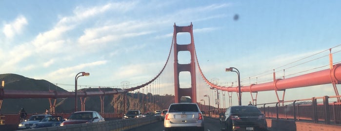 Golden Gate Bridge is one of Lugares favoritos de Ken.