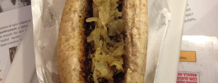 Frankfurter Hotdogs is one of Locais curtidos por Juliana.