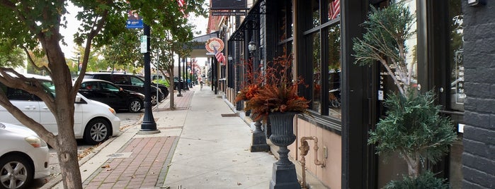 Downtown Leavenworth is one of Lugares favoritos de Sandy.