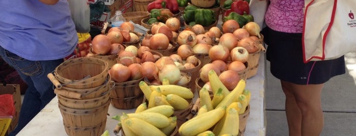 Old Colorado City Farmers Market is one of Alison 님이 좋아한 장소.