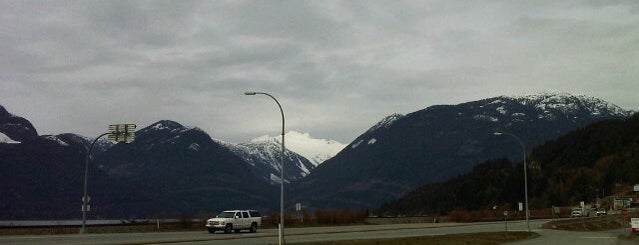 Earthly Crystals & Gifts Inc. is one of A Guide to Vancouver (& suburbia).