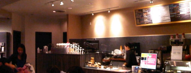 Blenz Coffee is one of Tempat yang Disukai Moe.