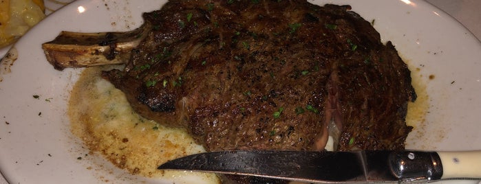 Ruth's Chris Steak House is one of Erikさんのお気に入りスポット.