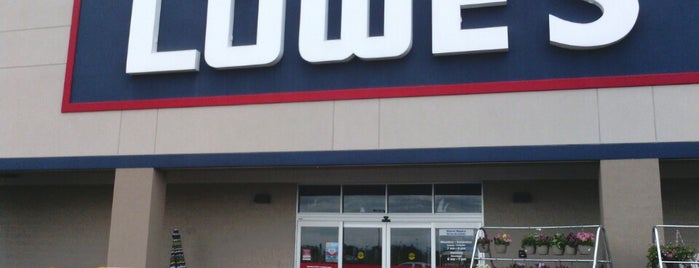 Lowe's is one of สถานที่ที่ Bill ถูกใจ.