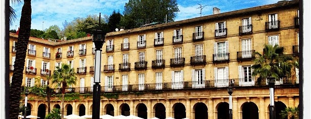 Plaza Nueva / Plaza Barria is one of Santander To-Do‘s.
