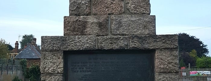 Worth War Memorial is one of Orte, die Aniya gefallen.