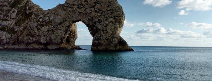 Durdle Door is one of Places to visit in Dorset.