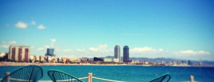 Salt Beach Club is one of Les meilleures terrasses de Barcelone.